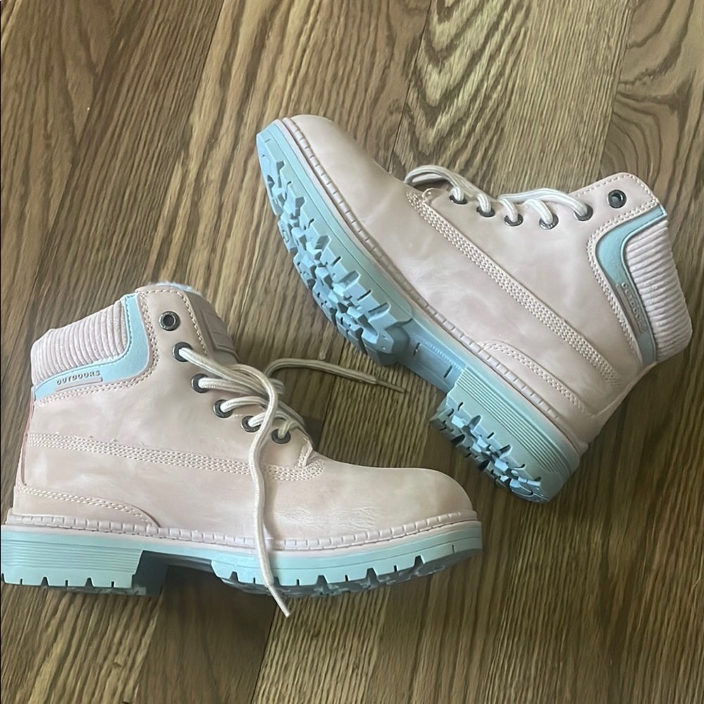 Women's Pink and gray hiking boots